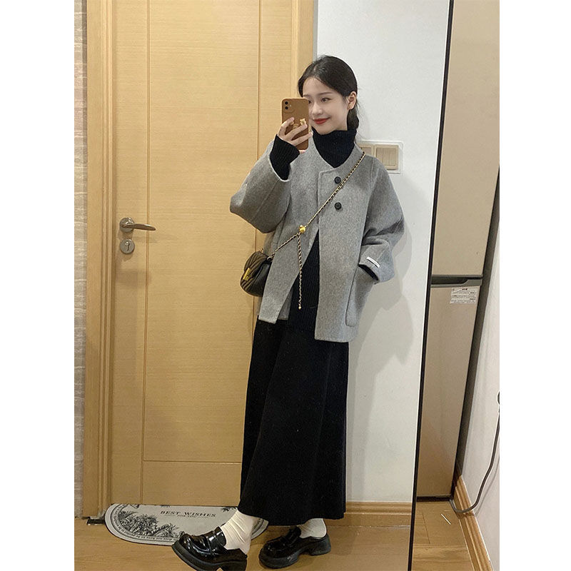 Hepburn Style Gray Woolen Coat For Women